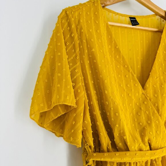 SHEIN Mustard Yellow Surplice Neck Flutter Sleeve Tie Waist Dot Textured Top M/6 - Picture 6 of 9